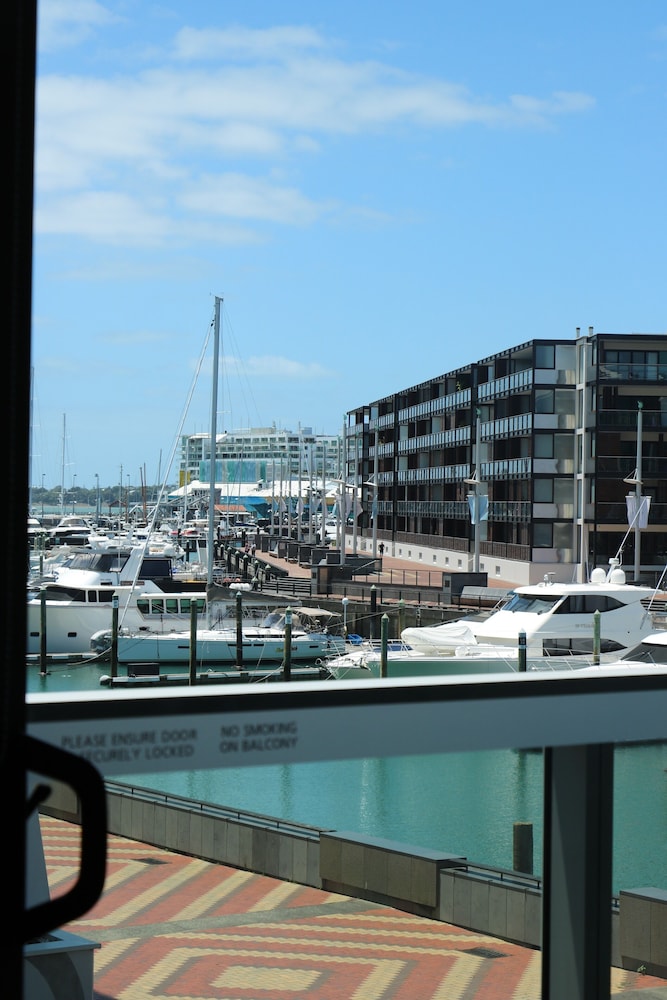 Sofitel Auckland Viaduct Harbour 7/79