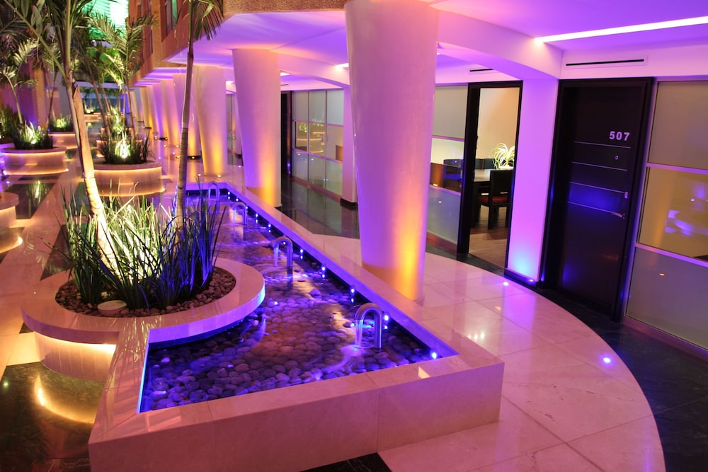 Crowne Plaza Toluca-Lancaster 60/78