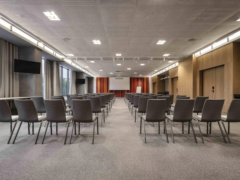 Novotel Almaty City Center 55/61
