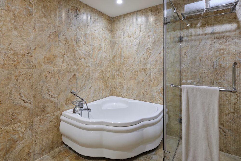 Zone By The Park Jammu 50/50