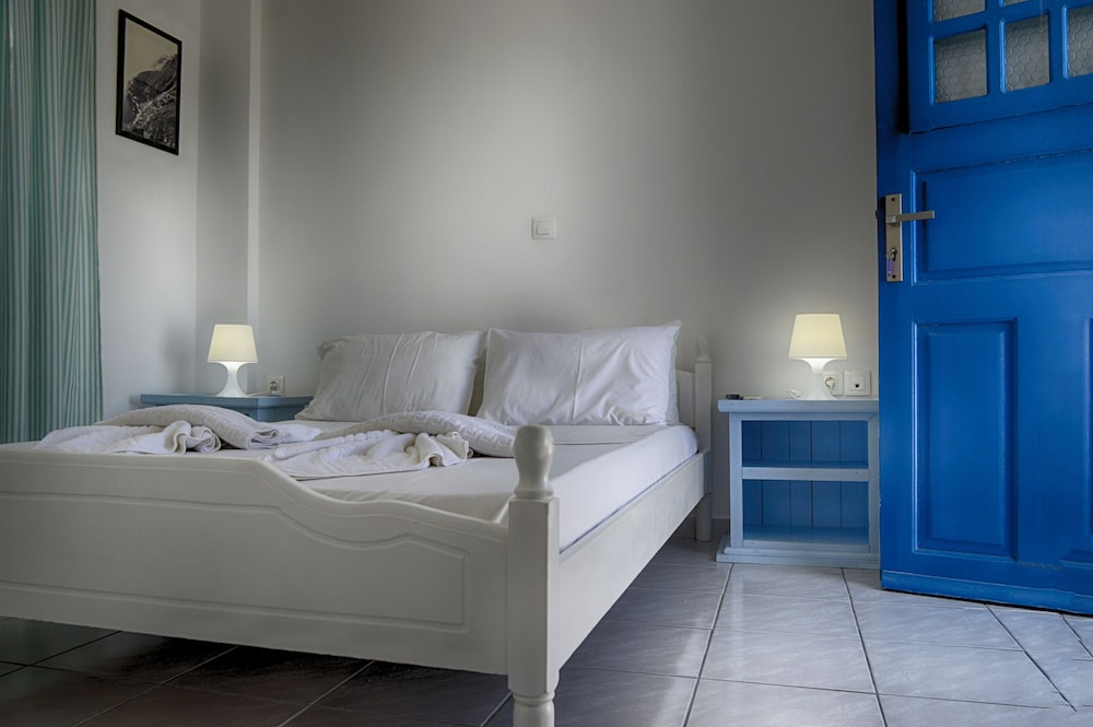 1 BEDROOM, STANDARD