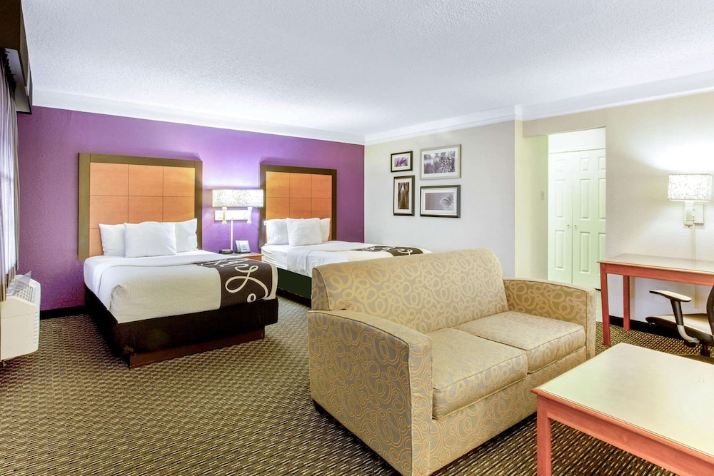 La Quinta Inn by Wyndham and Conference Center San Angelo 38/44
