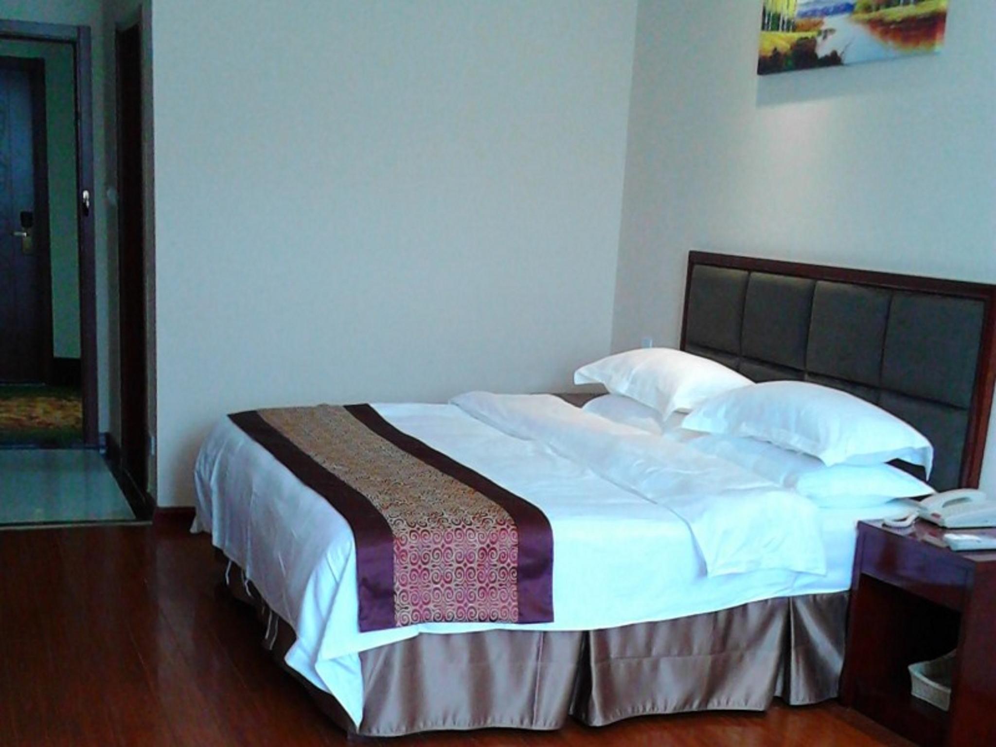 Room at Greentree Inn Anhui Luan Huoqiu Jianxing Road Express Hotel, LUAN
