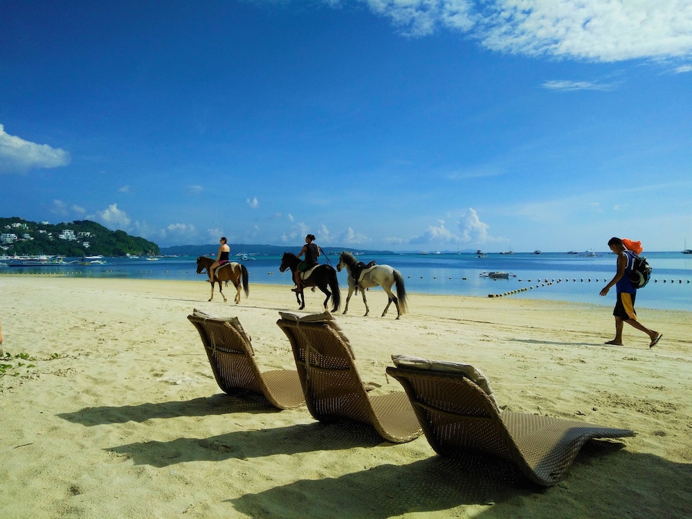 Aissatou Beach Resort 47/58