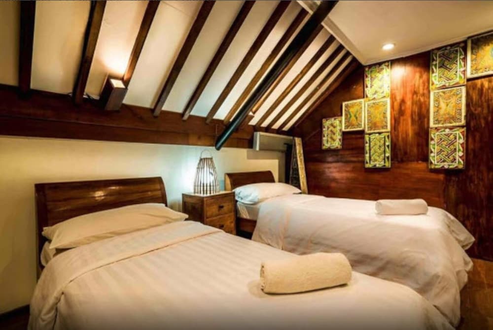 Kelapa Luxury Villas 38/80