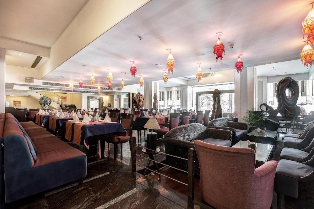 Hotel Western Court Panchkula 34/50