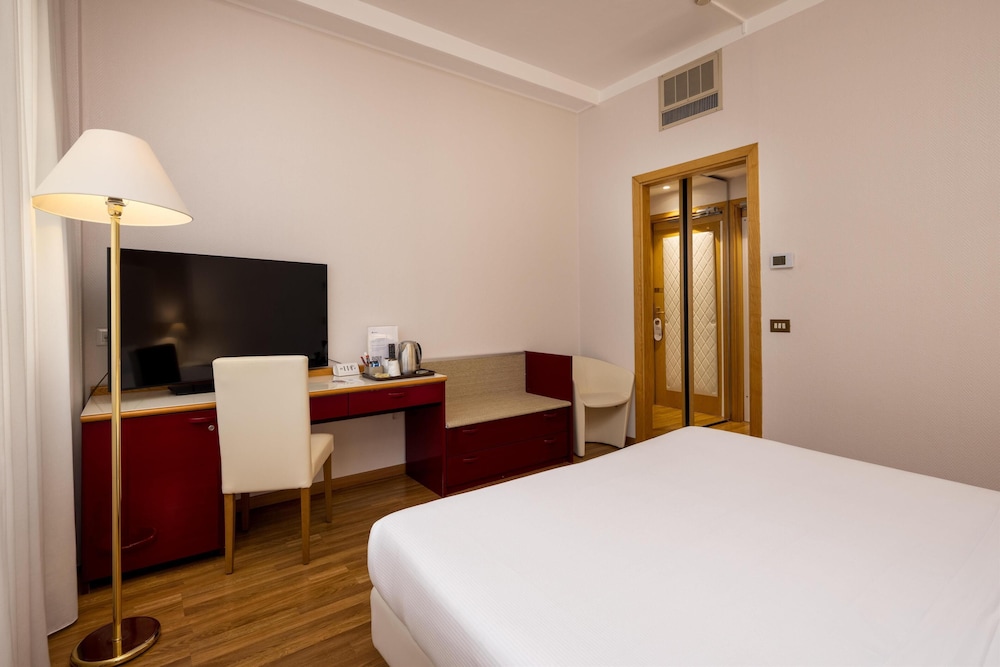 Green, Standard, King Bed، Best Western Air Hotel Linate 4/8
