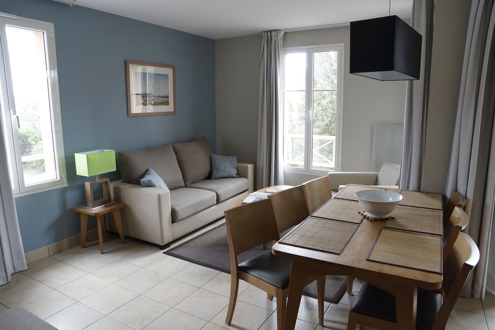 RESIDENCE REINE MARINE 47/71