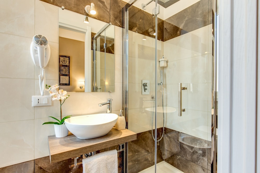 The Bridge Suites 22/51