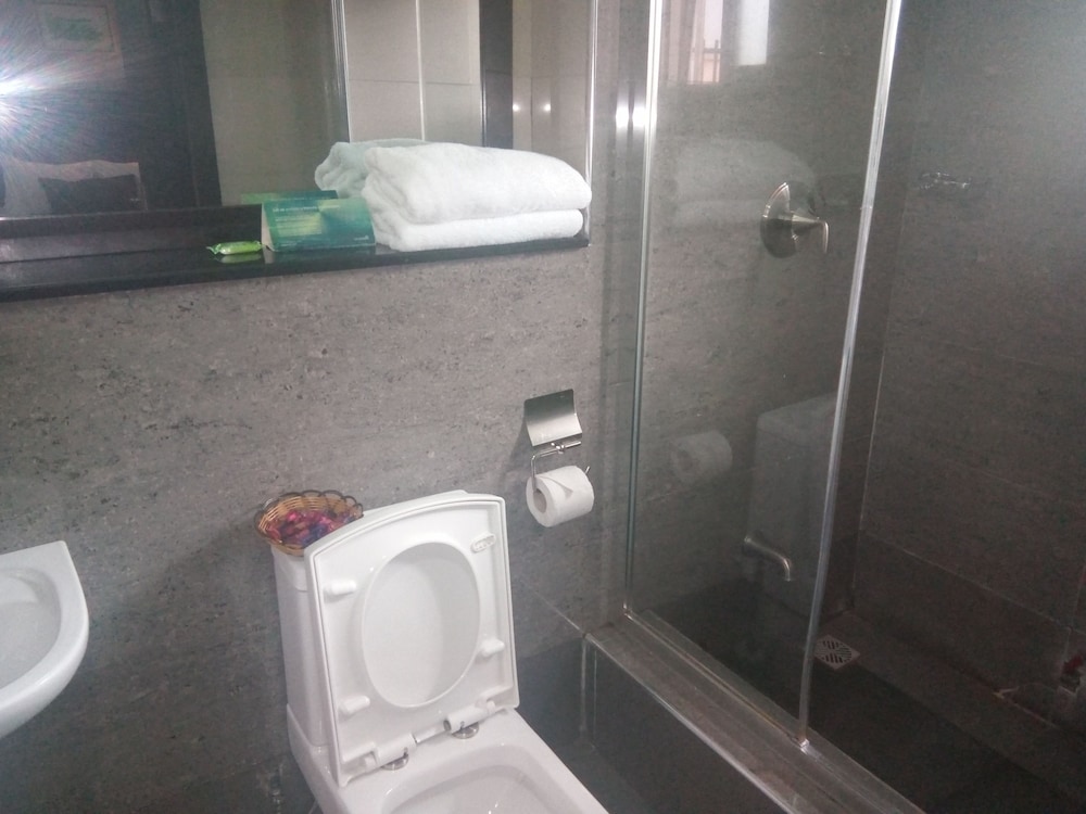 Neocourts Hotel 15/15