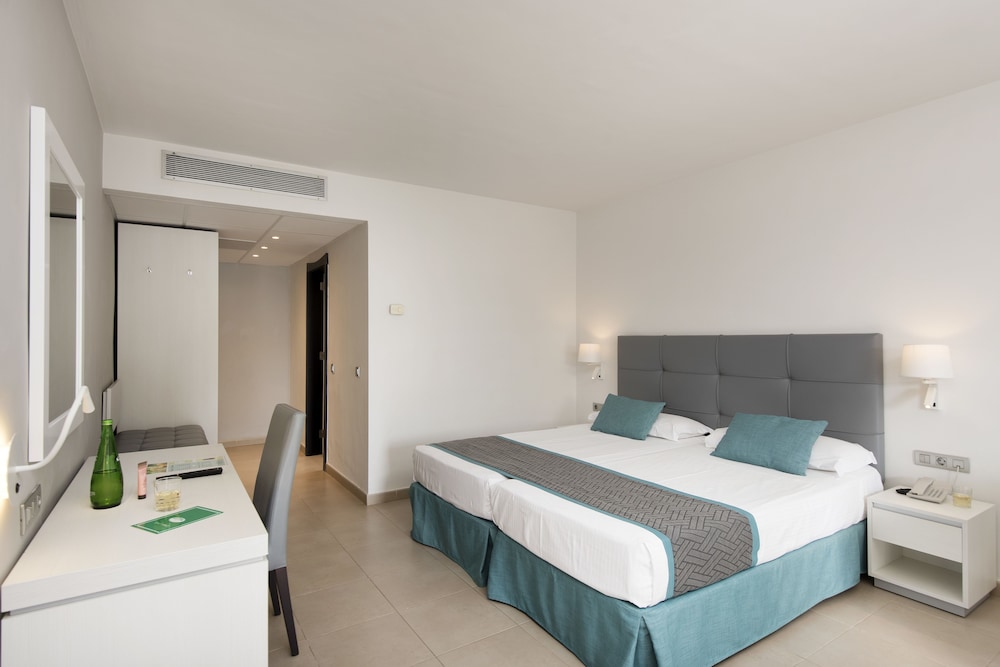 Hotel Las Costas 9/65