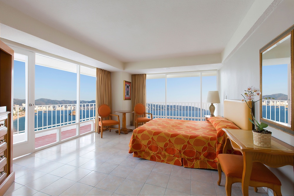 STANDARD, KING BED, OCEAN VIEW