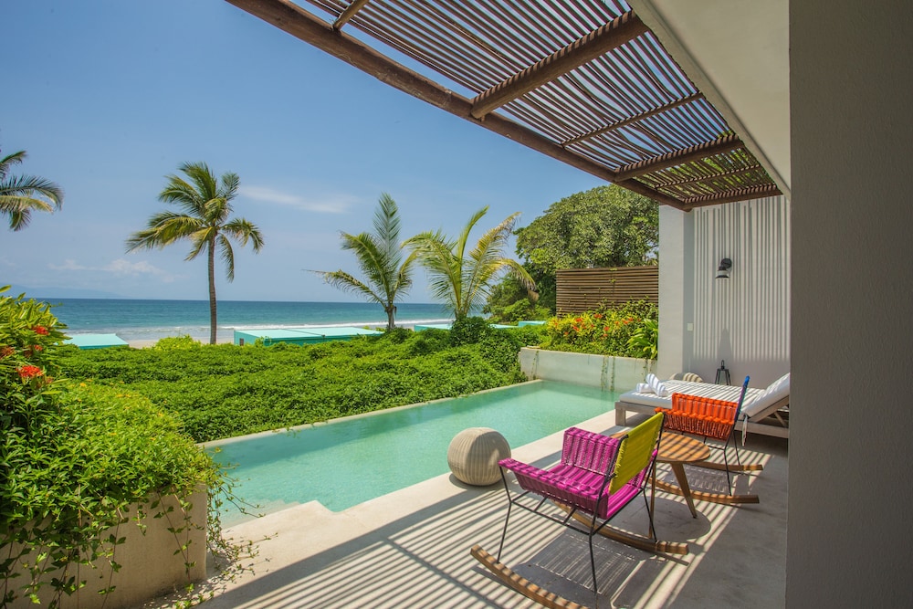 W PUNTA DE MITA 10/82