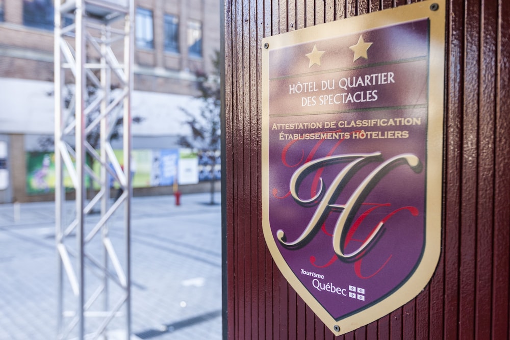 Hotel Quartier des Spectacles photo3