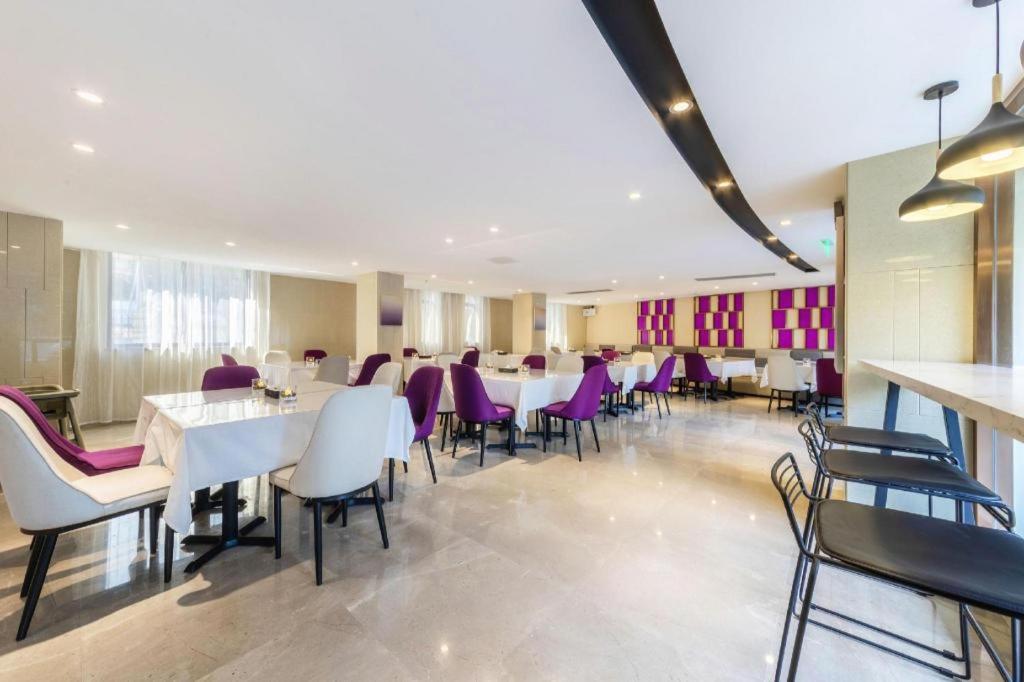Lavande Hotel (Shenzhenwan Houhai Avenue) 38/45