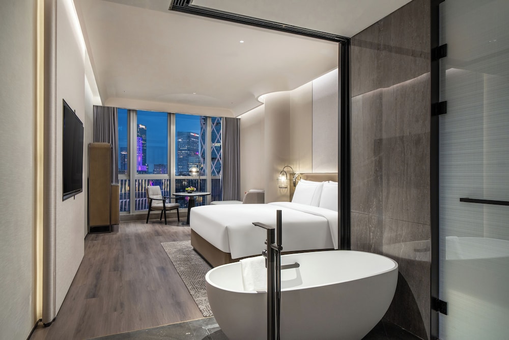 UrCove by HYATT Shenzhen Bay Mixc 56/58