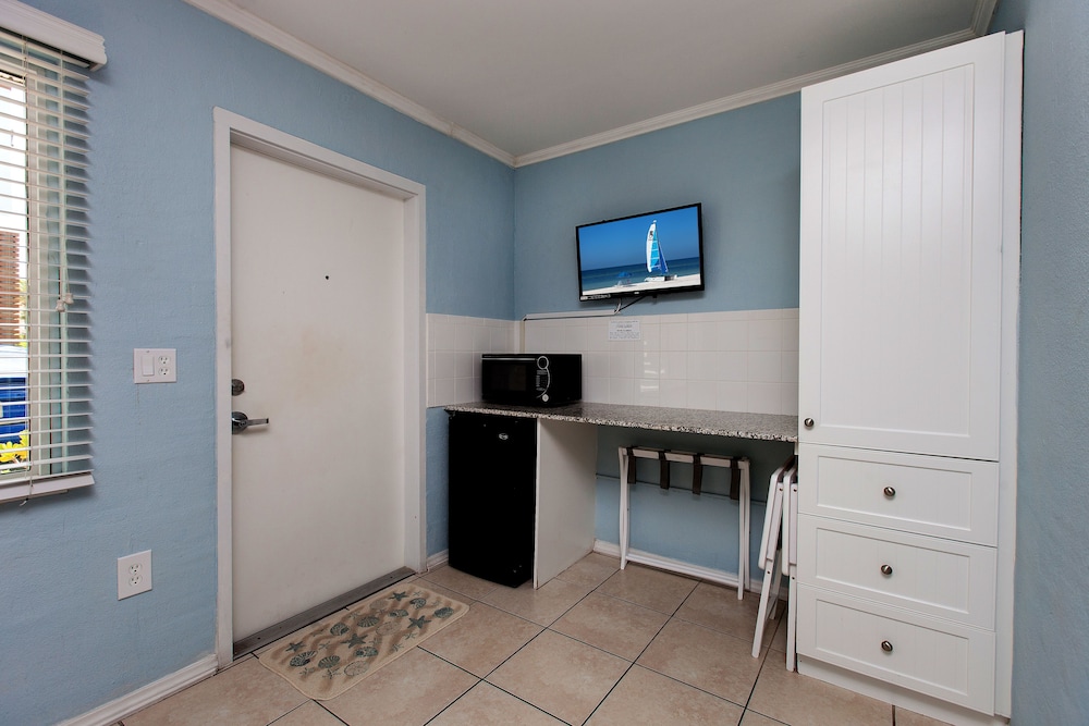 Silver Surf Gulf Beach Resort 13/34