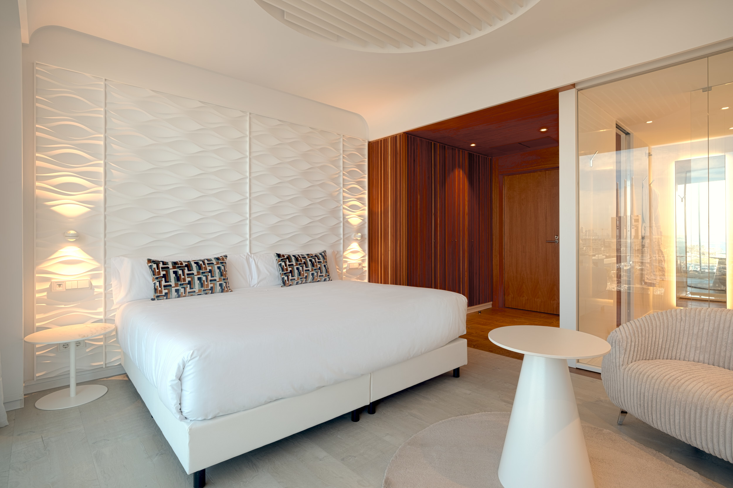 Deluxe, Single, Double Bed