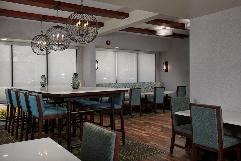 Hampton Inn Atlanta NW Cumberland 36/43