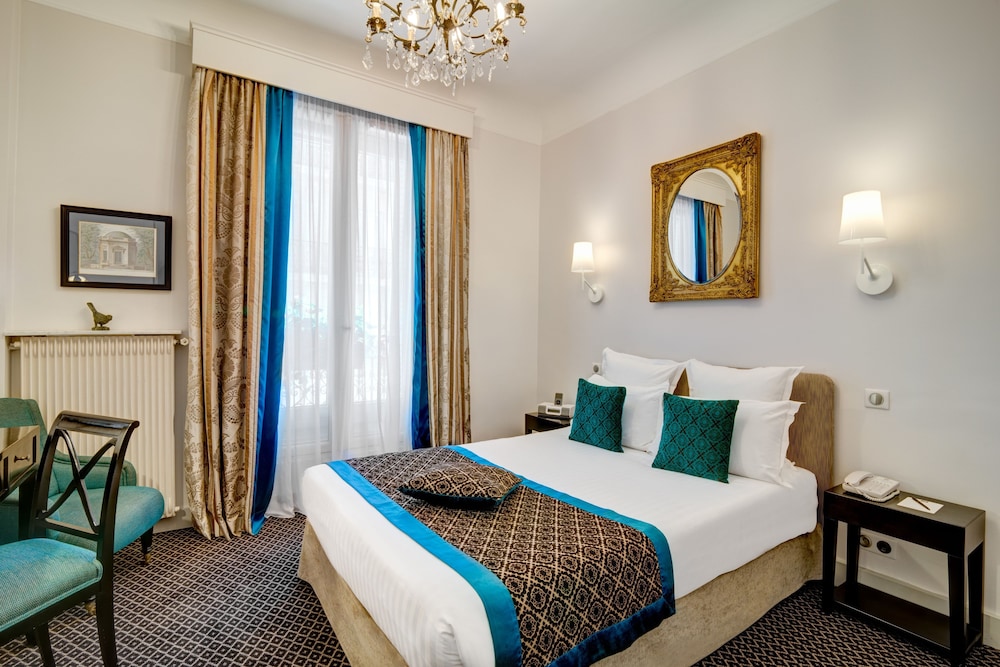 Bradford Elysees Astotel 18/71
