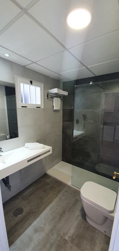 Primavera Loix Apartments 24/24