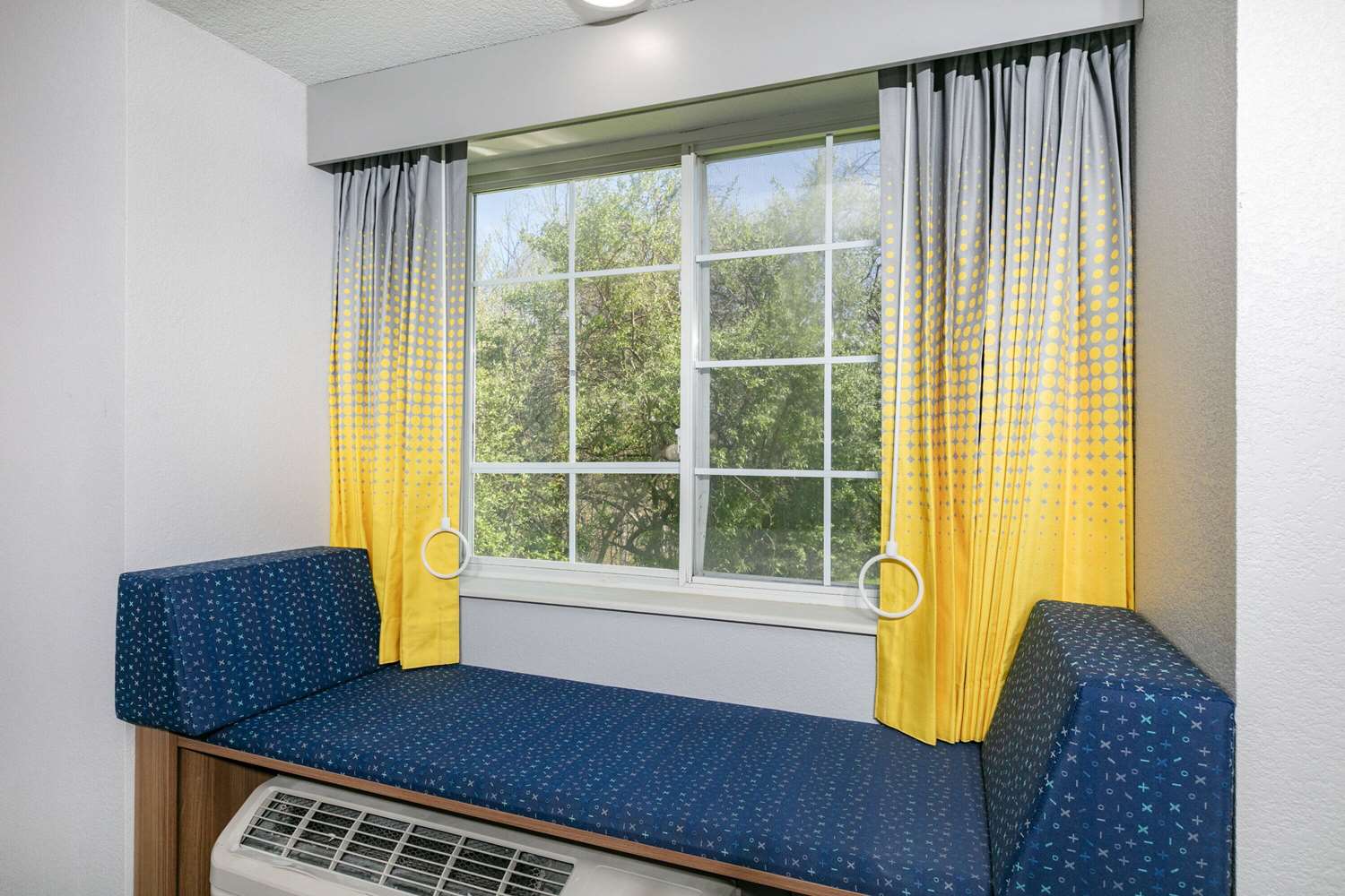 Microtel Inn Beckley 14/33
