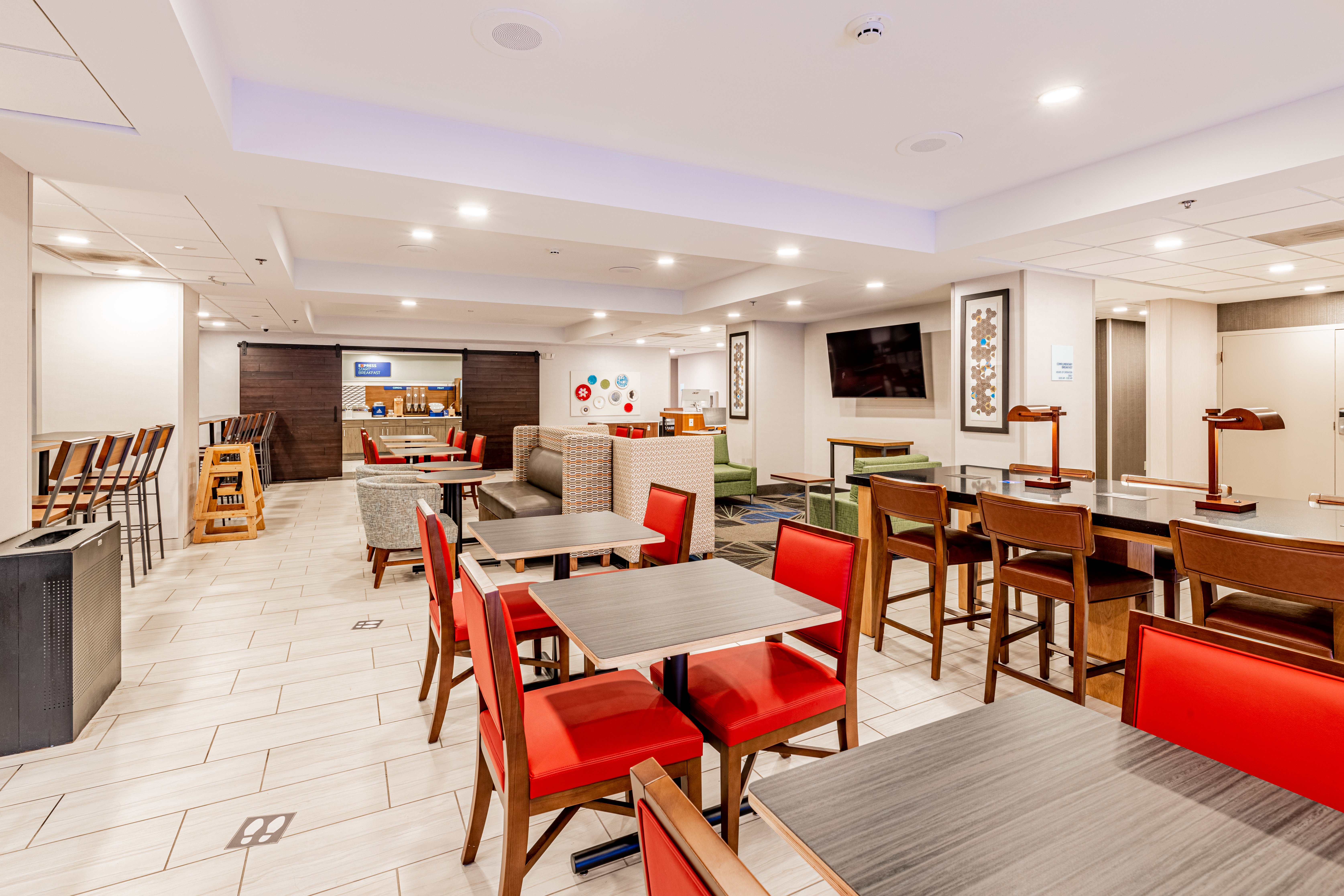 Holiday Inn Express Indianapolis South 47/54