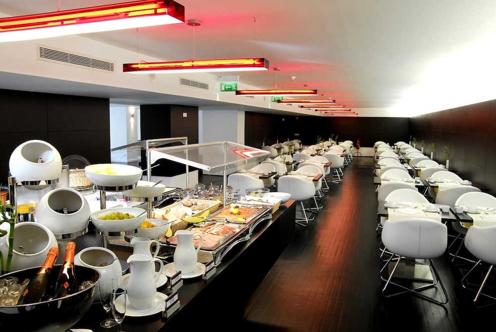 Jeronimos 8 Hotel 60/67