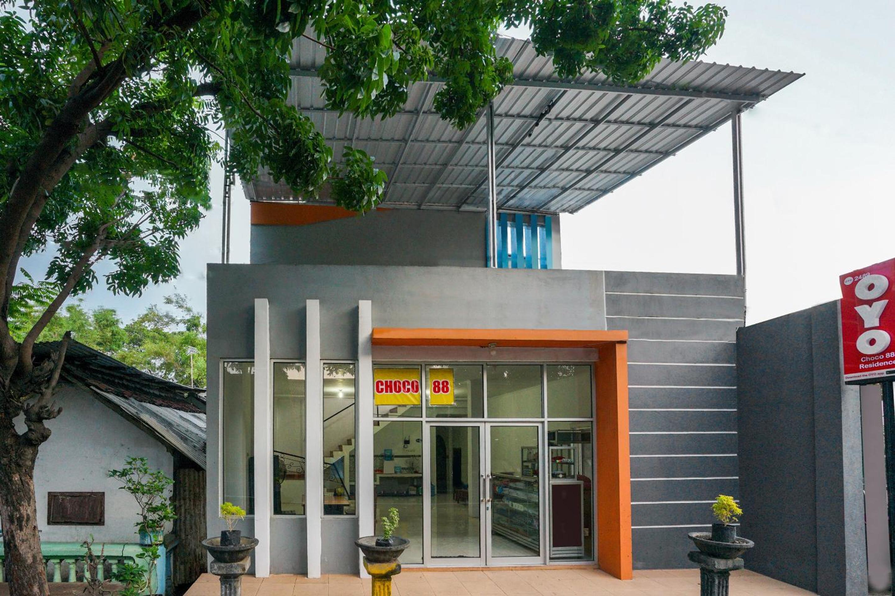 OYO 2489 Choco 88 Residence 1/22