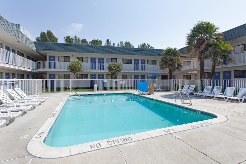 Motel 6 Davis - Sacramento Area 52/58