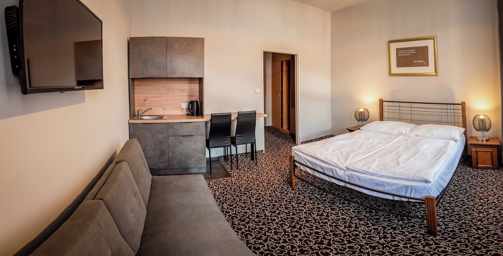 SUPERIOR, DOUBLE BED