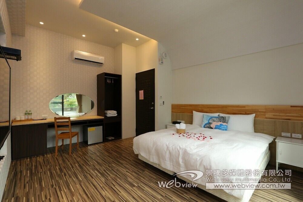 Ruo Shui Hotspring Hotel 17/62