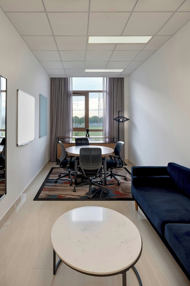 Protea Hotel by Marriott Lusaka International Airport 27/50