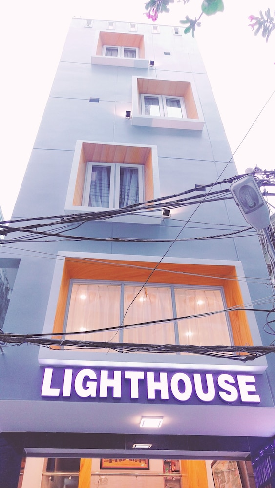 Lighthouse Hotel 2/76