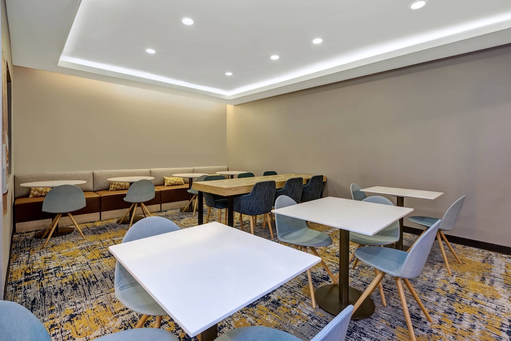 Towneplace Suites Nashville Airport 36/38