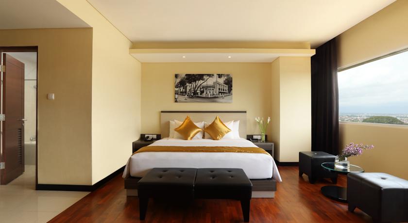 Executive, Suite