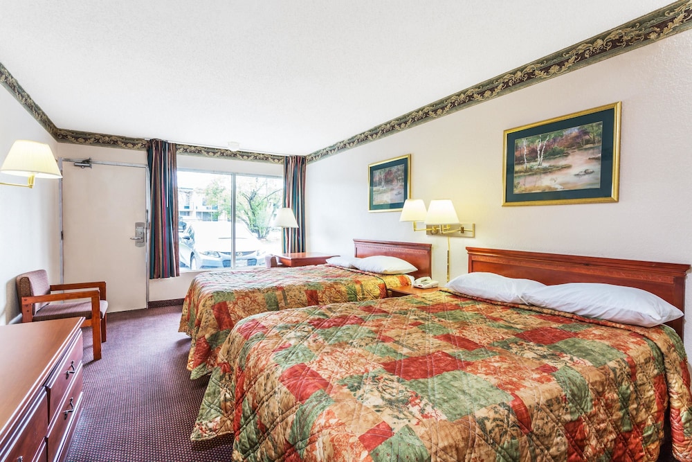 Days Inn By Wyndham Ashland 13/32