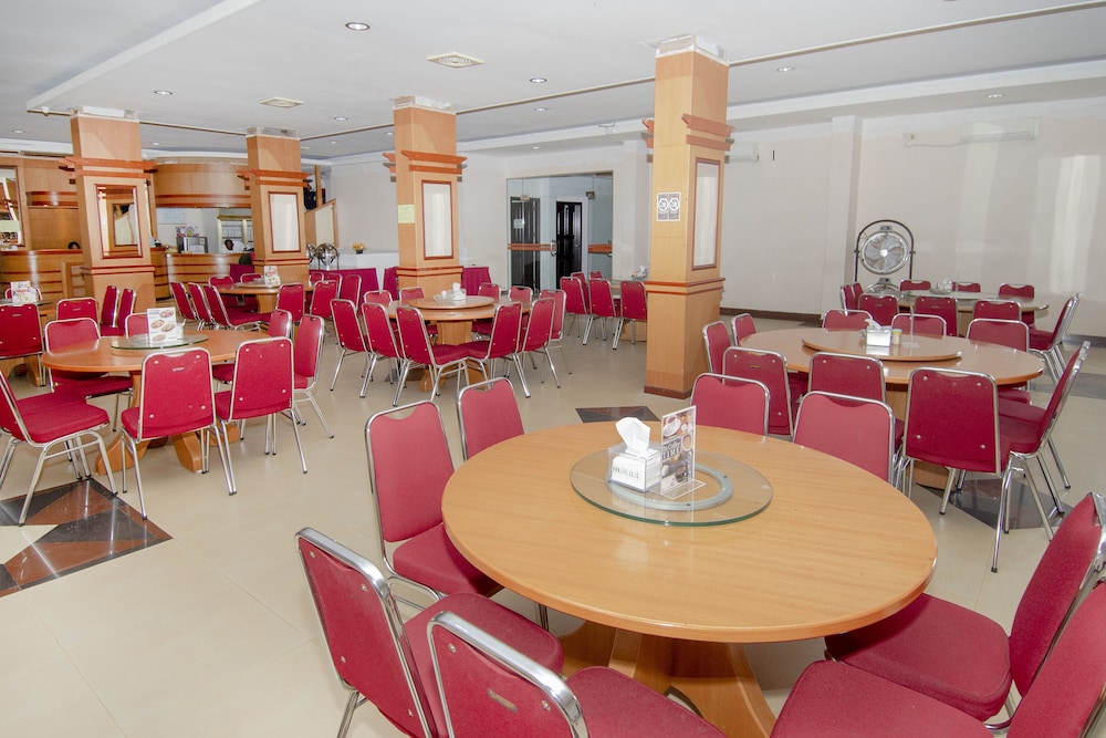 Halim Hotel 30/38