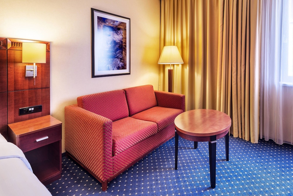 Courtyard By Marriott Prague City 30/54