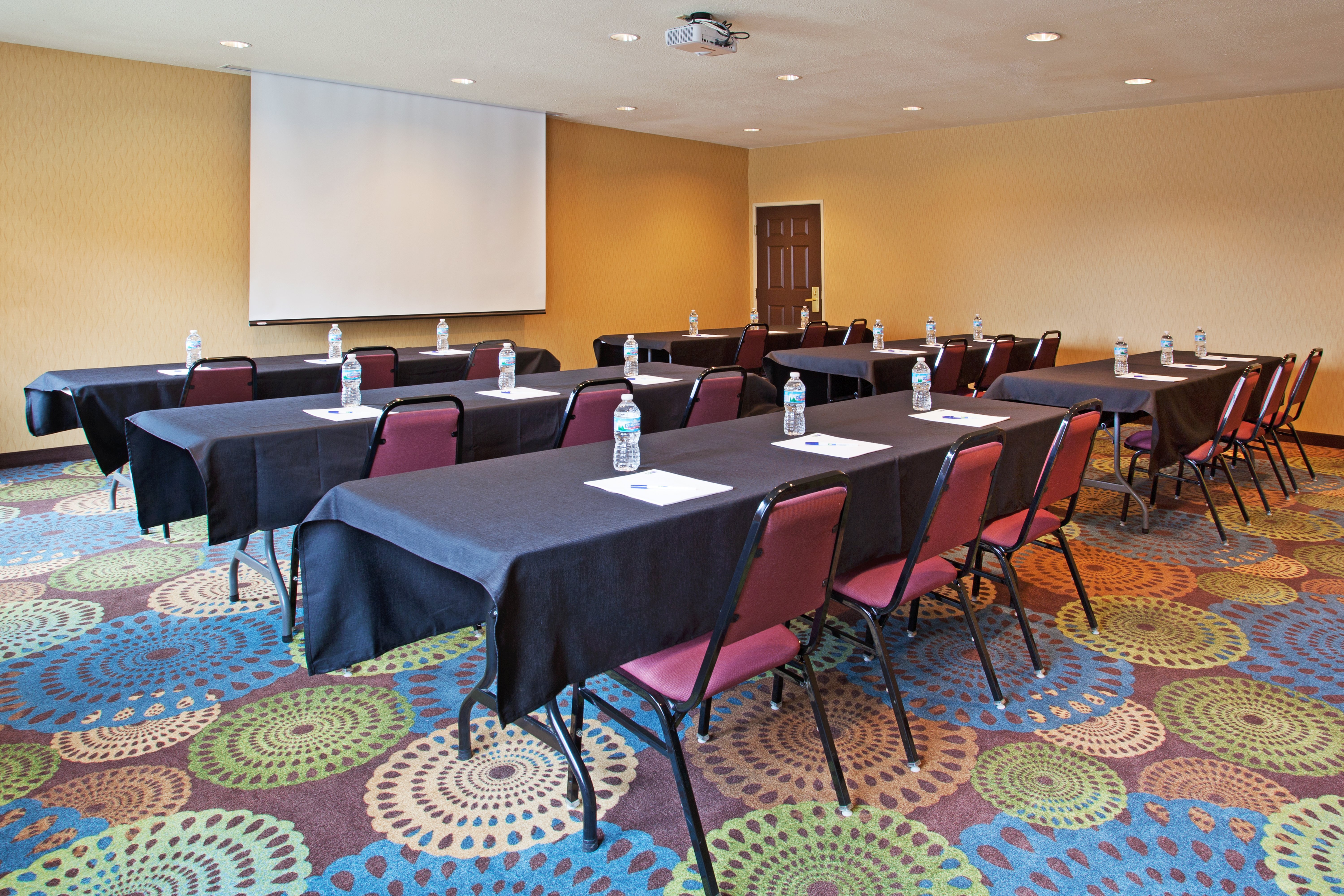 Holiday Inn Express Suites Columbus East Reynoldsburg 40/41
