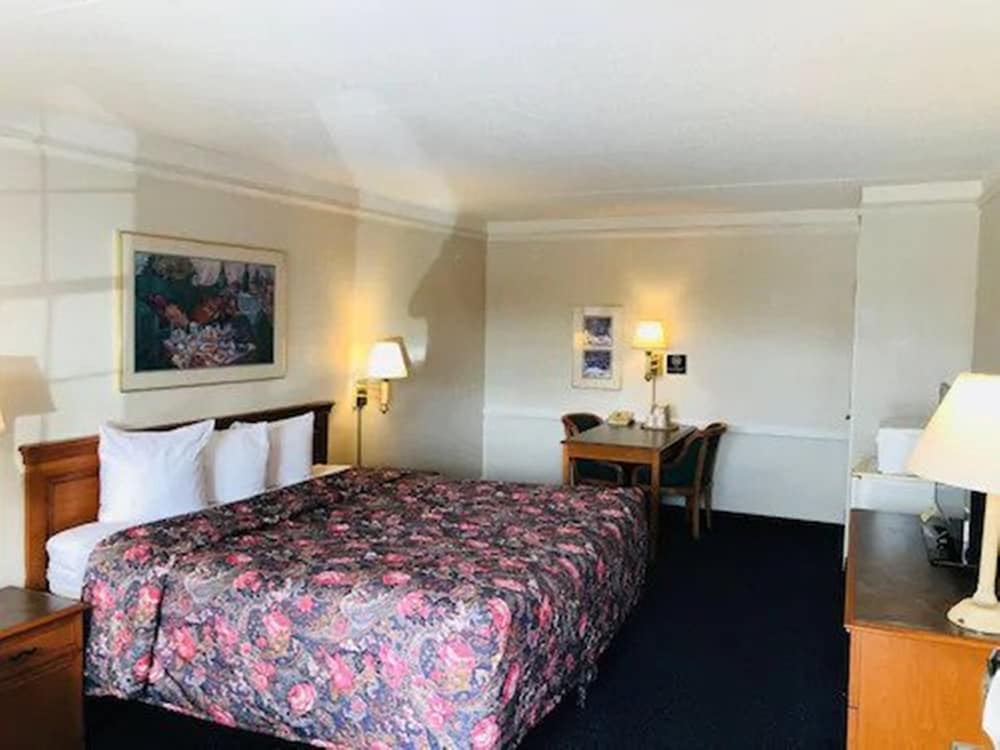 Horizon Inn & Suites 23/48