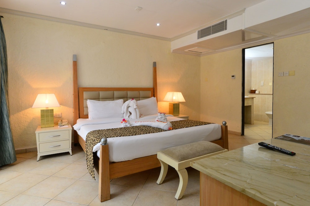 Diani Reef Beach Resort and Spa 24/69