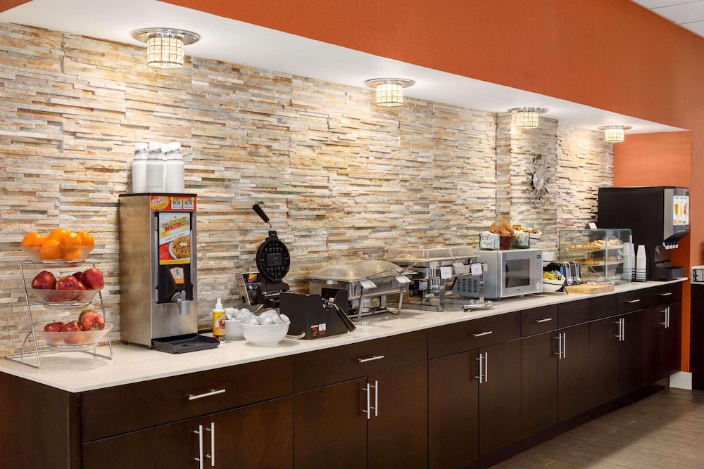 Country Inn & Suites By Radisson Nashville Airport TN 5/70