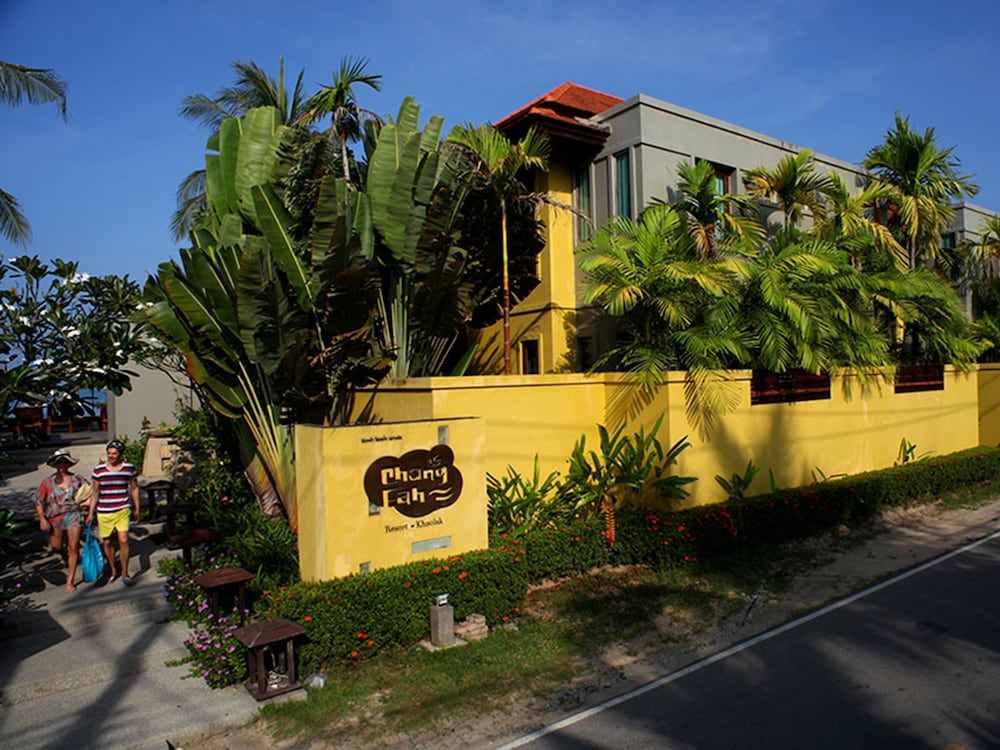 Chongfah Beach Resort Khao Lak 11/62