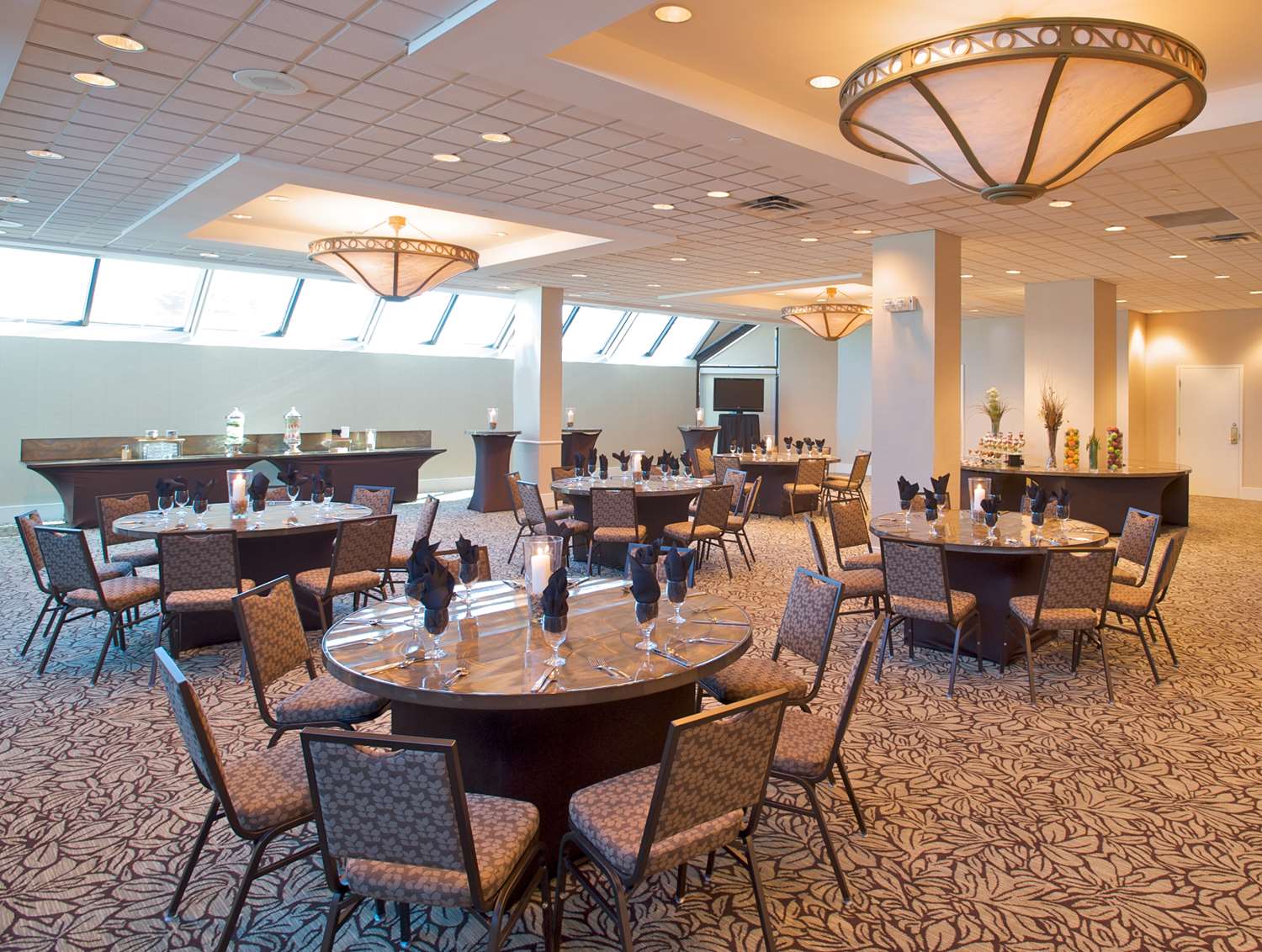 restaurant cafeteria