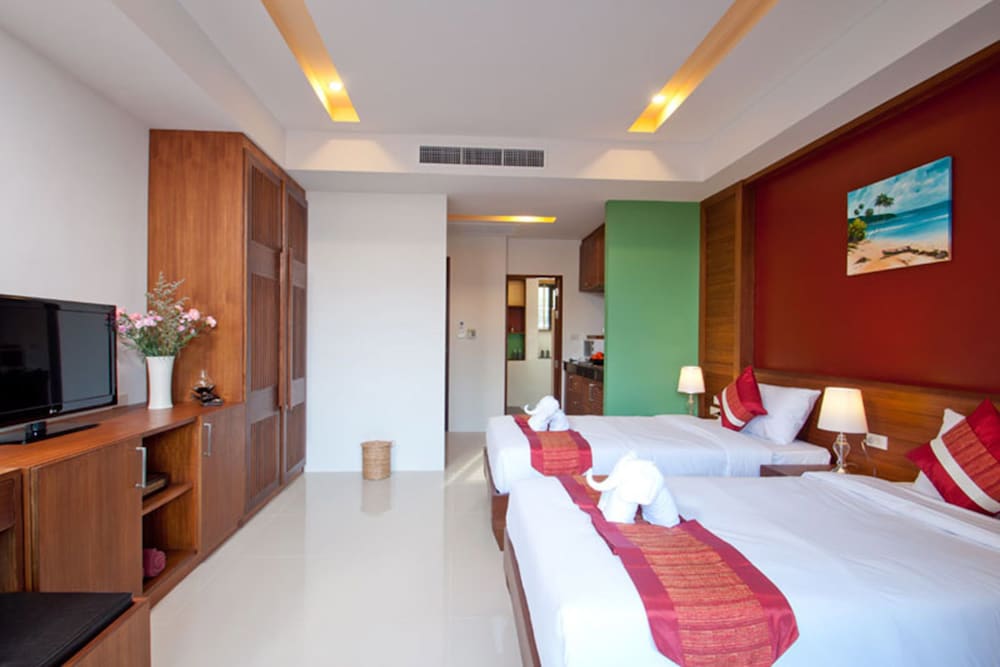 STUDIO, TWIN BEDS