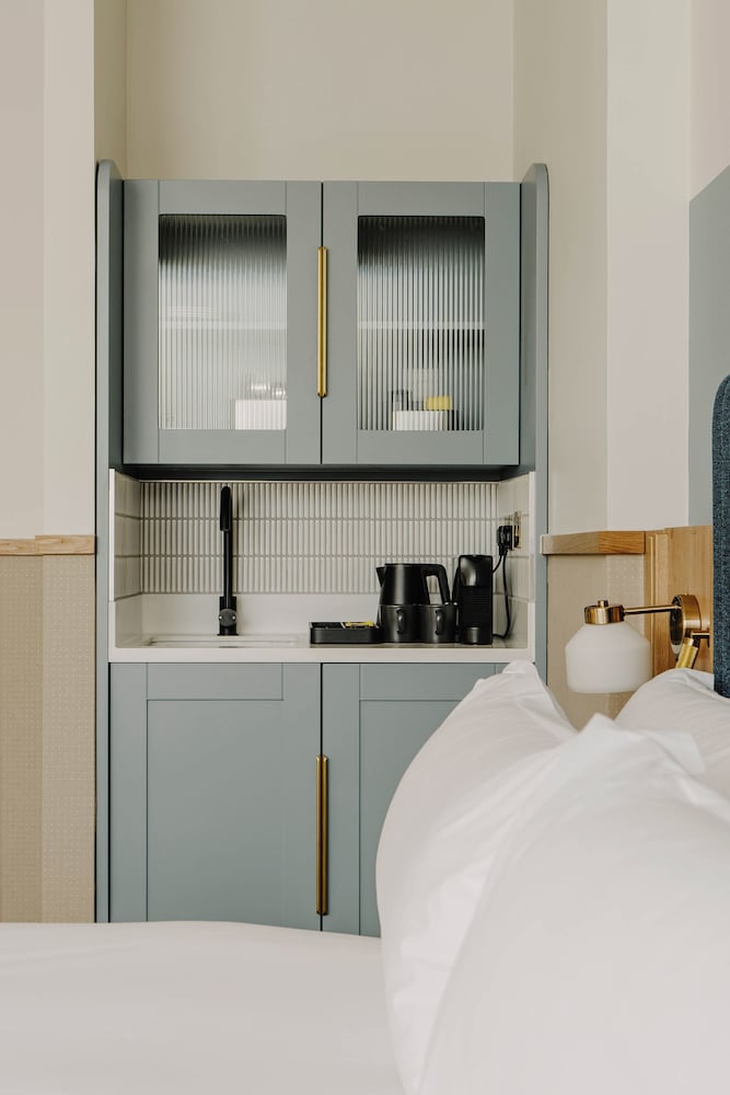 جناح بسرير كوين بغرفة نوم واحدة بمطبخ صغير، Club Quarters Hotel London City 9/9
