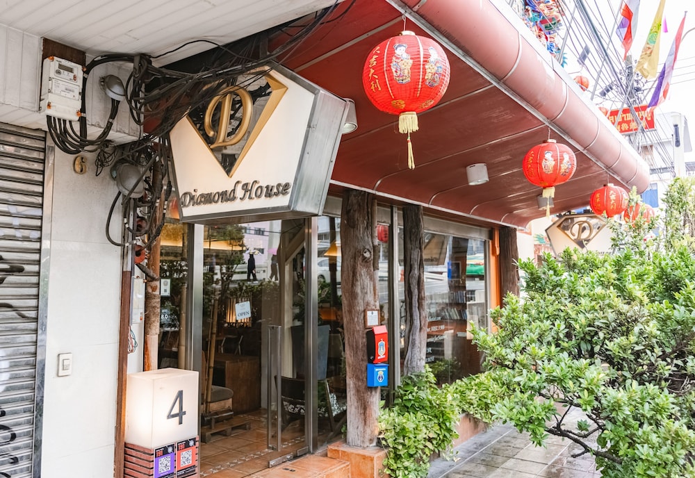 Collection O Diamond House Khaosan 6/66