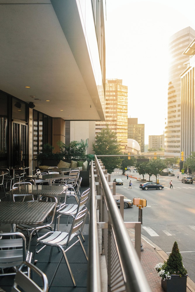 Hyatt Centric Arlington 35/73