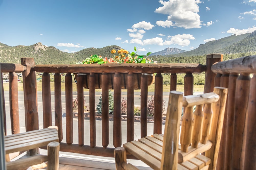 Alpine Trail Ridge Inn 44/74